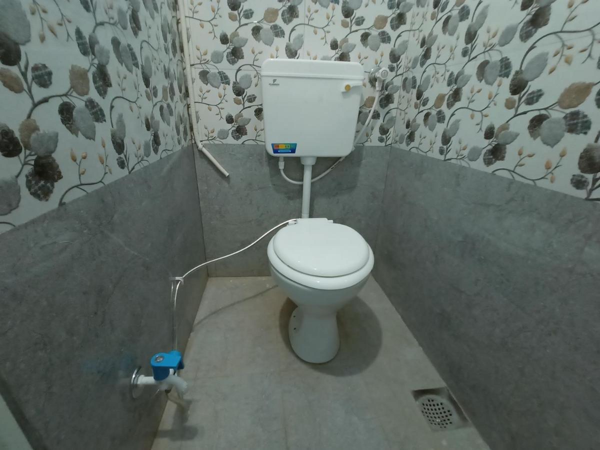 اوجاين Baba Guest House المظهر الخارجي الصورة